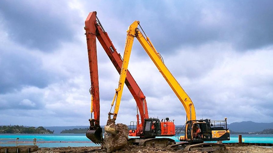 How to install the excavator long boom yourself