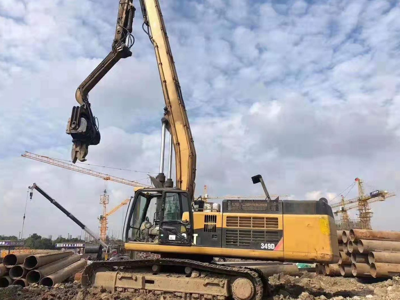 How to maintain the excavator sheet pile driving long boom better