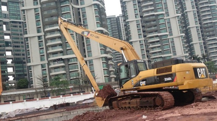 What to do if the long reach excavator boom is installed on the wrong side