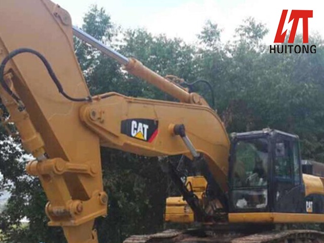 Why is the efficiency of the excavator rock ripper so high
