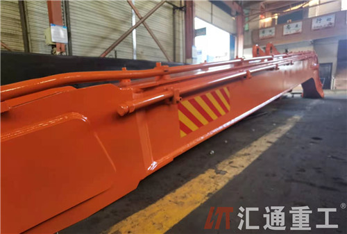 excavator long fronts boom