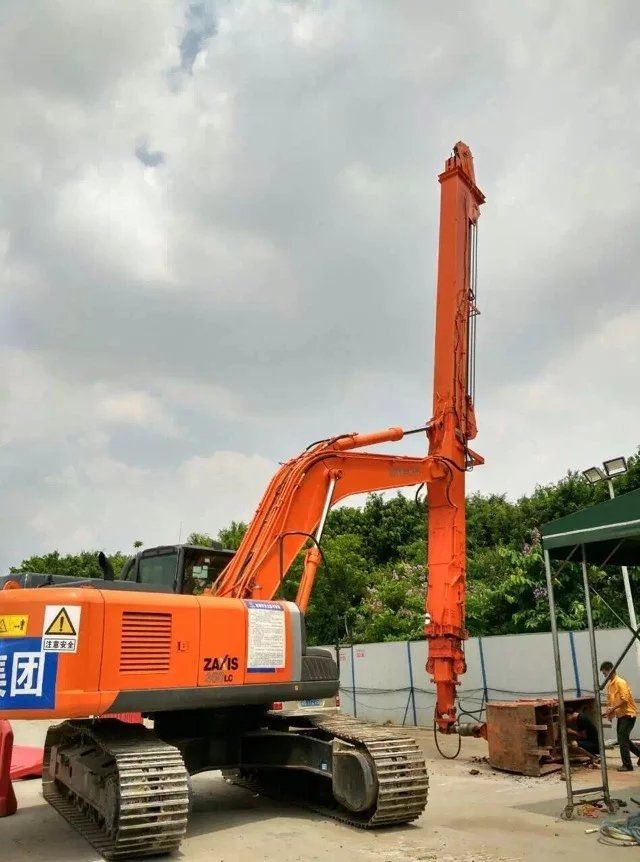 telescopic boom excavators