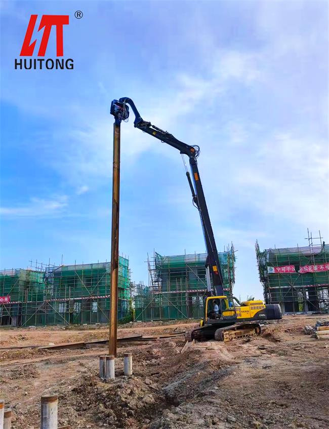 pile-driving boom excavator