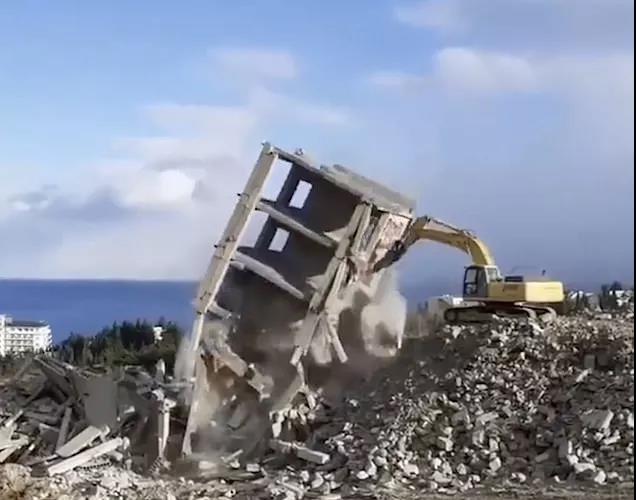 demolition front excavator