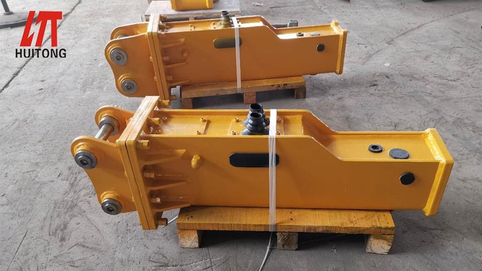 Several situations of fracture of excavator breaker hammer steel brazing