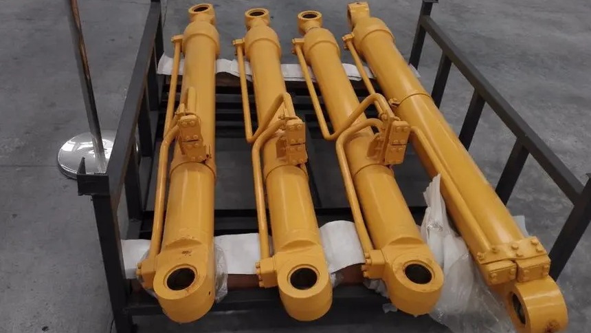 Excavator hydraulic cylinder maintenance details revealed