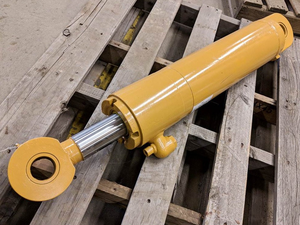 Analysis of the reason for the crawling of the excavator cylinder rod
